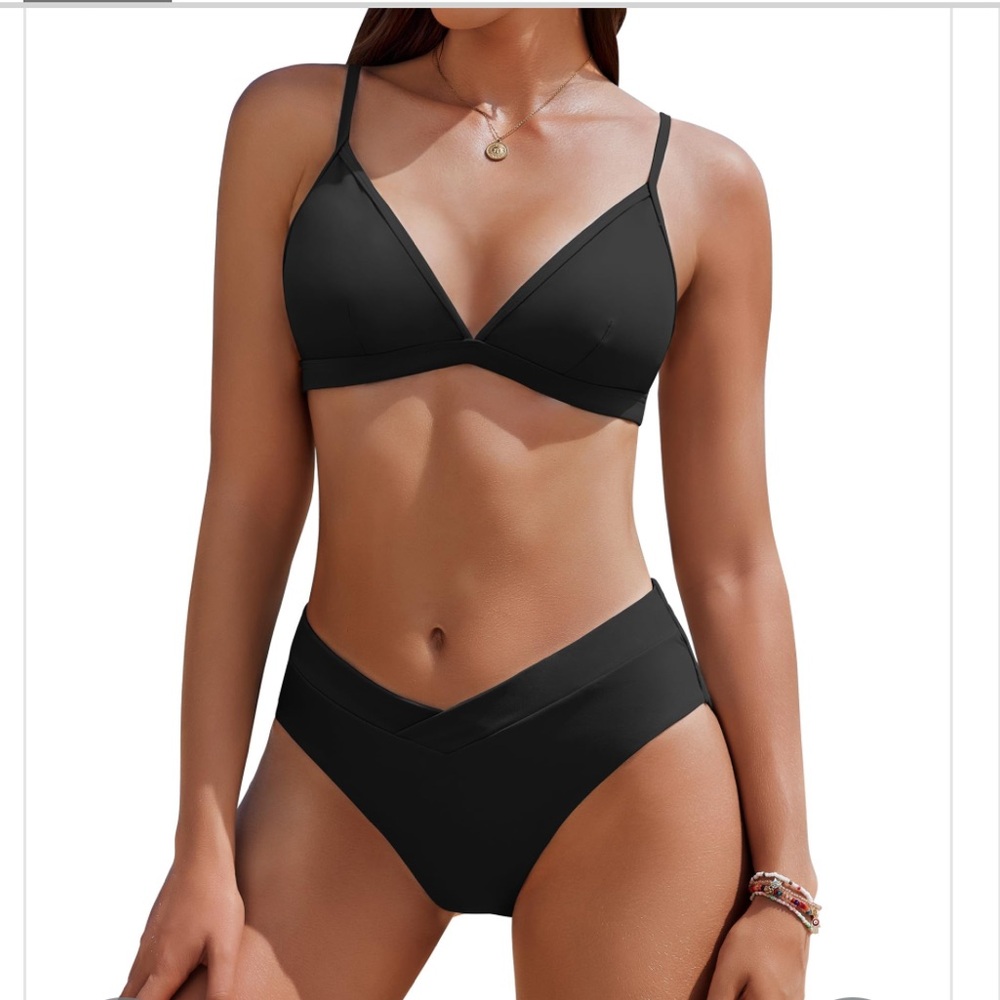 Black Bikini Moderate Coverage Women’s Size Small.